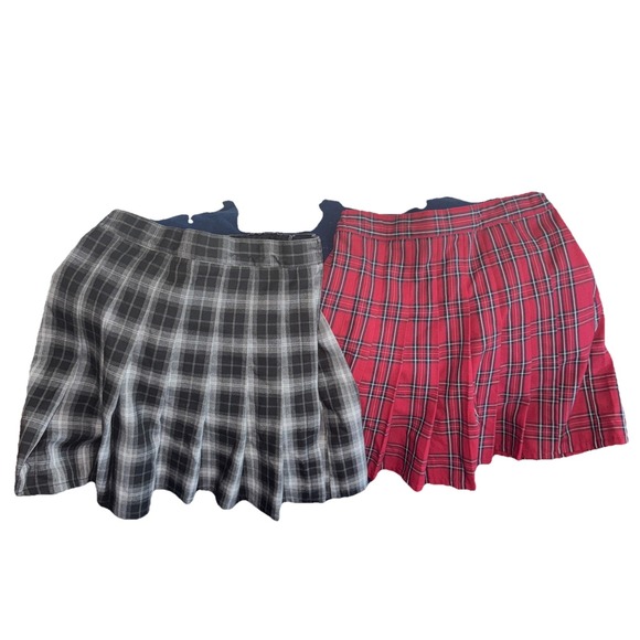 NWOT 2 Pack Girls Uniqlo Plaid Skort School Uniform Academia Clueless 90s Y2K 11 - Picture 1 of 10